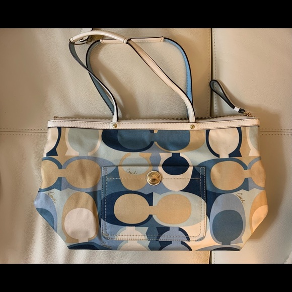 Authentic Coach Logo Tote - Picture 1 of 8